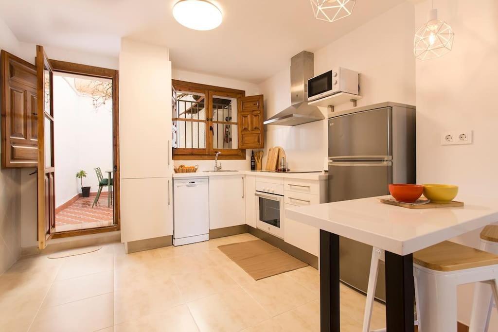 Casa Tipica Del Albaicin Con Interior De Diseno Villa Granada Bagian luar foto